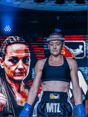 Mardi on stage before a bout